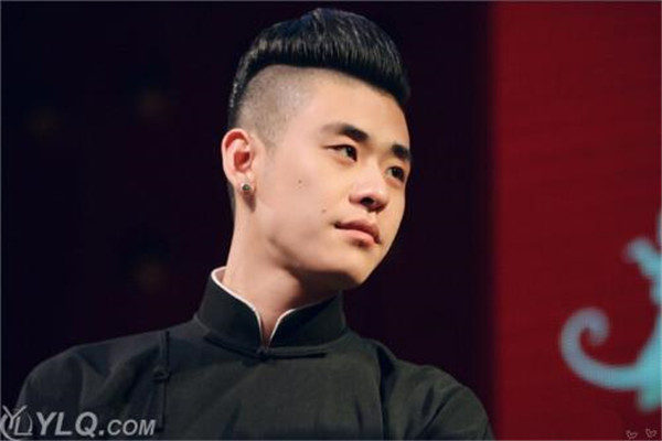 张云雷怎么从南京站摔下去的 说错话了?李欧个人简历资料