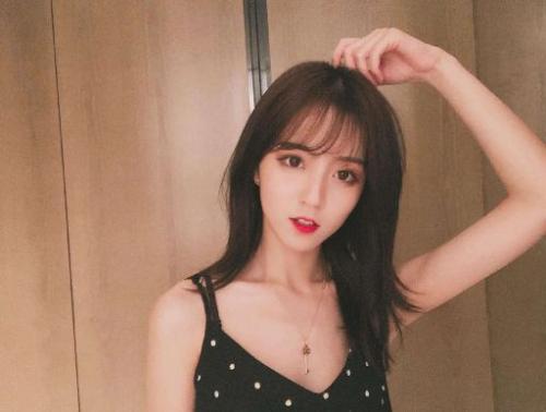 莉三万:莉哥为什么叫三万姐 戏唱国歌:莉哥唱国歌的视频事件
