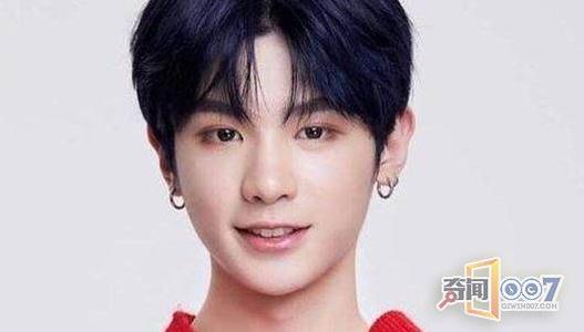 黄明昊个人资料介绍 混血儿黄明昊在圈内真的干净吗