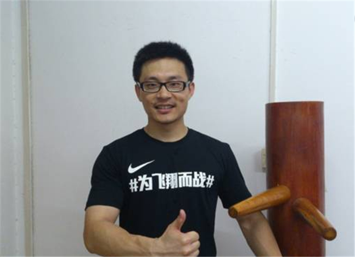 姜振宇老婆的蒋英宇资料简历 高智商的男人和柳岩互动默契