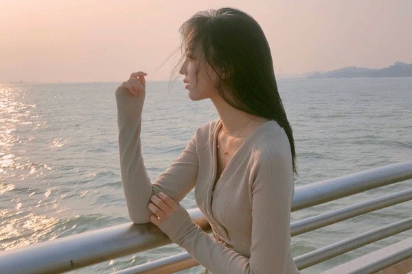 临界十缨是哪个大学的 私房照:临界十缨家庭背景有多好