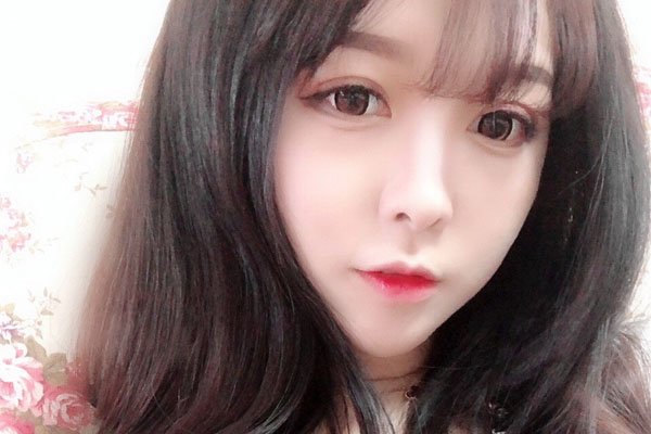 娜娜sweet收费福利 凭借天生的女性优势可以收费