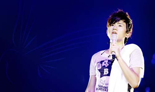 ���鴫ý������������ ����һ���һ��ֱ���˭