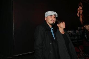 恭硕良身高资料 林忆莲站在他旁边也似乎十分小鸟依人