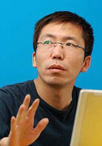 杨紫璐干爹照片 曾在网上掀起轩然大波事件真相