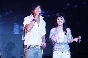 张娜拉的老公是何润东吗 事实是什么样呢