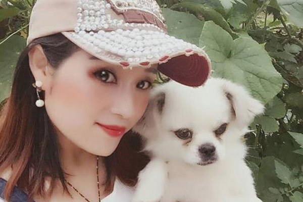 爆乳美女是什么意思 应该是d以上的级别吧