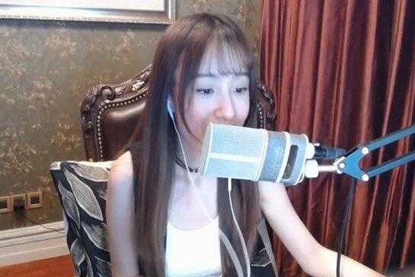 周二珂为什么被全网封 7.28二珂第几分钟走光事件不光彩