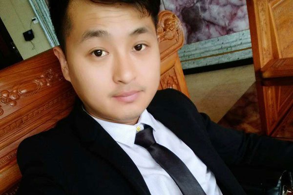 mc小洲三角恋事件 在什么地方进行直播