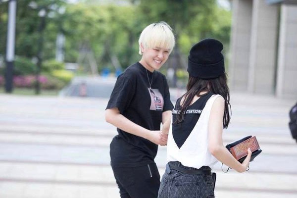 sunnee杨芸晴是男是女 作风不检点叫她铁t