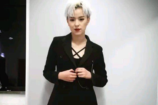 sunnee杨芸晴是男是女 作风不检点叫她铁t