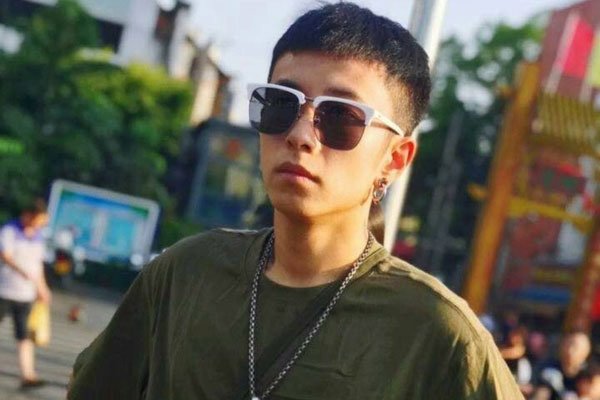 王北车为什么会被说是土狗 认为他和自己的狗相似