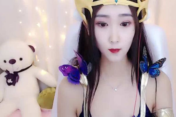 虎牙婷小姐个人资料 貂蝉出装s13是什么