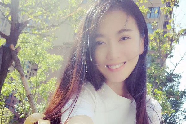 虎牙婷小姐个人资料 貂蝉出装s13是什么