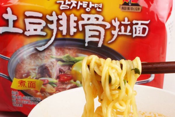 辛拉面和方便面的区别 哪一个才是好吃的