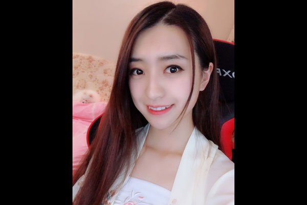虎牙婷小姐有金主吗 女国服喜欢cos貂蝉