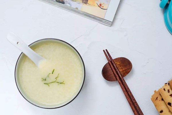 ��ʳ�嵭�ı�׼��ʲô �߲�ˮ���Ǳز���ȱ�ٵ�