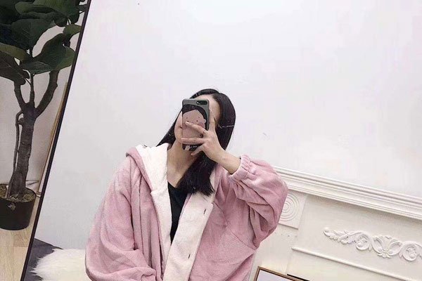 摘下星星给你朋友圈怎么发 歌曲歌词通俗易懂