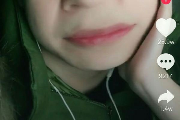 抖音大嘴巴特效怎么弄 特效也并不是只有一个