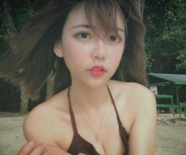 周淑怡没有胸是什么梗 稳坐LOL一姐的位置