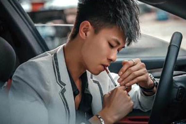 许华升公司多少身价 不是网上传的富家子弟出身
