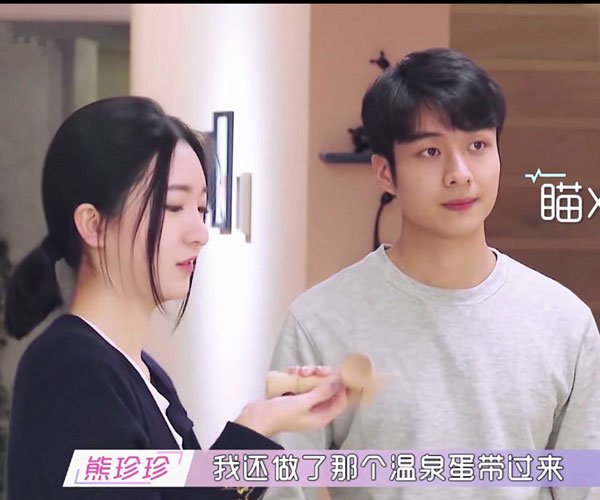 熊珍珍钟嘉骏现状 把观众们带入CP情感生活中了
