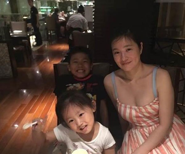 张瑞竹被质疑演过三级片 火烧岛淋湿没有穿内衣