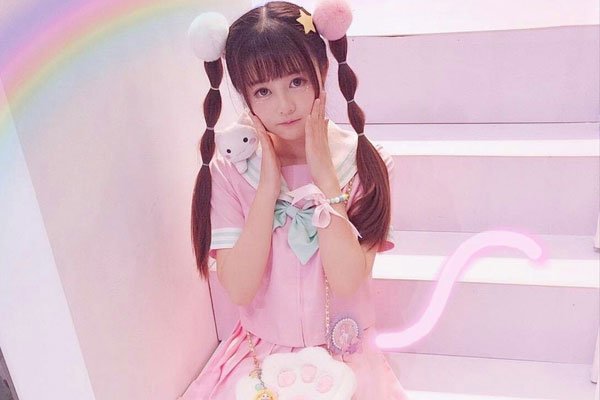 兰幼金个人资料黑历史 和摄影师之间的关系不一般