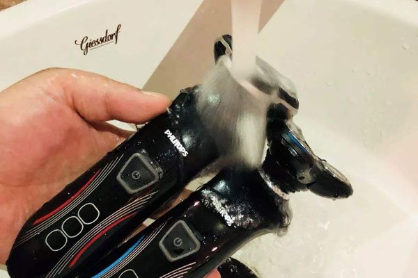 剃须刀飞机上能带吗 男士的注意还是很多的
