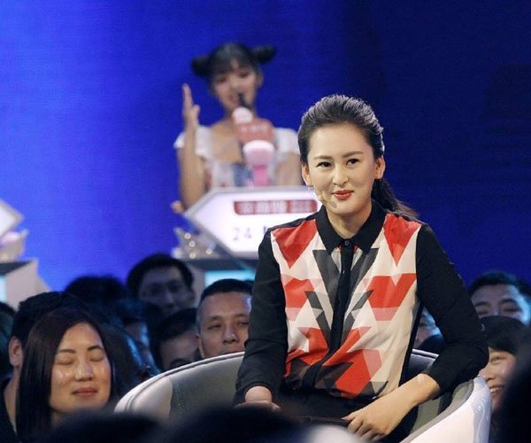 黄澜几段婚史 因与丈夫理念不同而离婚了