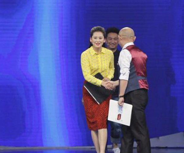 黄澜几段婚史 因与丈夫理念不同而离婚了