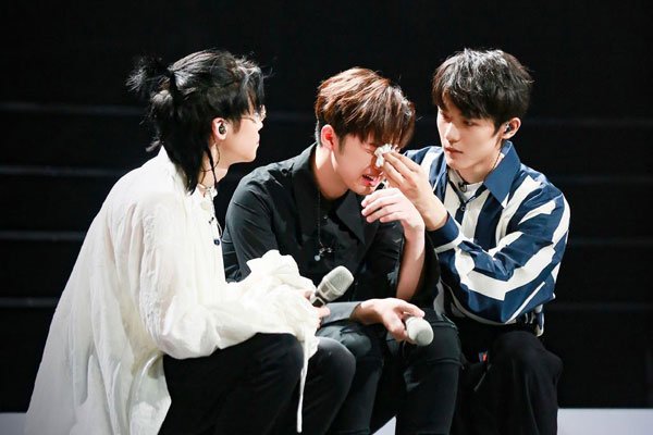 邱红凯个人资料很有钱吗 李宇春本人也是看好