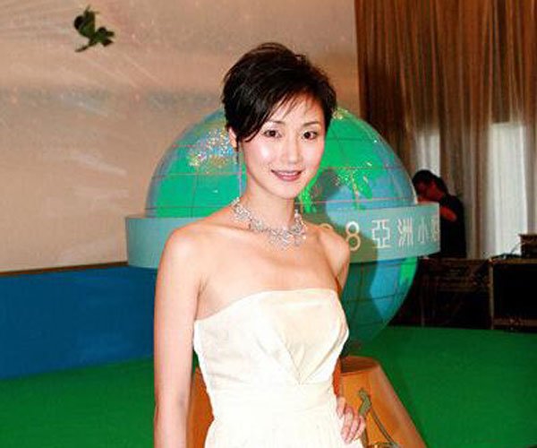 万绮雯演过大尺度影片吗 与老公陈十三的故事很特殊