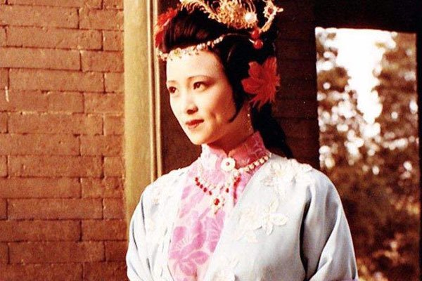 秦可卿与贾珍的关系 秦可卿最终还是短命去世了