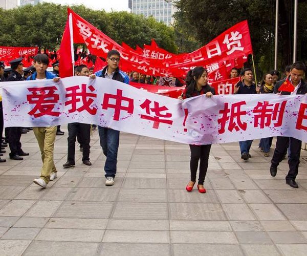 故乡的樱花开了什么梗 出处来自某个鸡场的故事