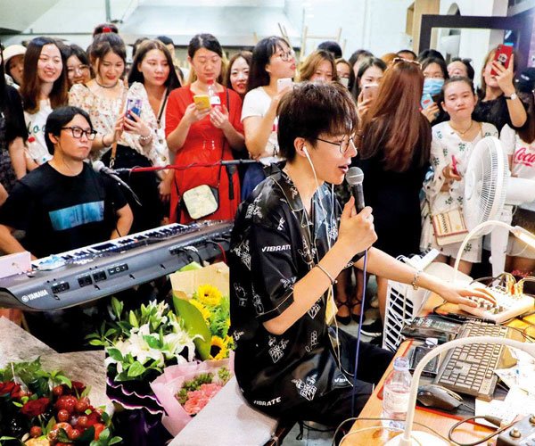 宁哥在驴肉馆直播 后来怎么消失了