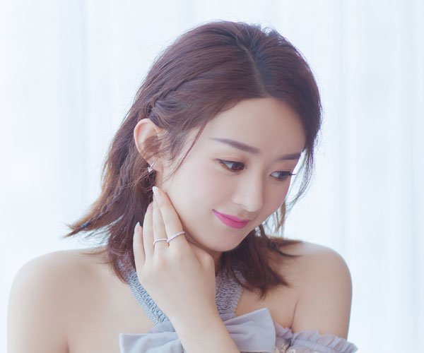 丁一宇赵丽颖什么关系 希望他两个在今后越过越好