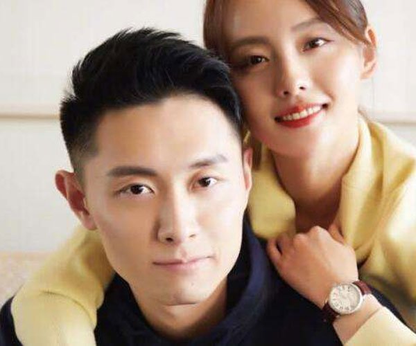 买超张嘉倪为啥不办婚礼 生两个儿子仍叫阿姨