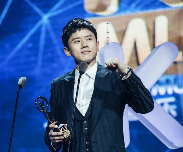张杰是因为谢娜火的吗 完全是靠自己实力撑起来的