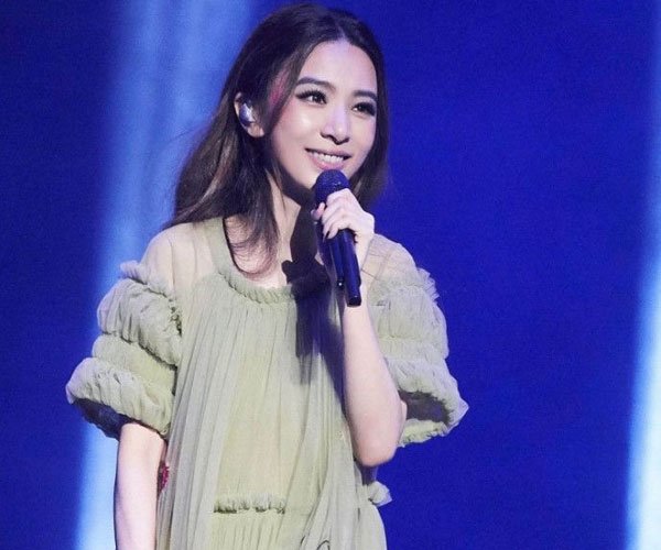 你是魔鬼中的天使是谁演唱的 满是青春的回忆