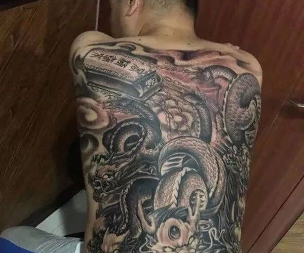 纹九龙拉棺有什么后果与讲究 寓意是否极泰来