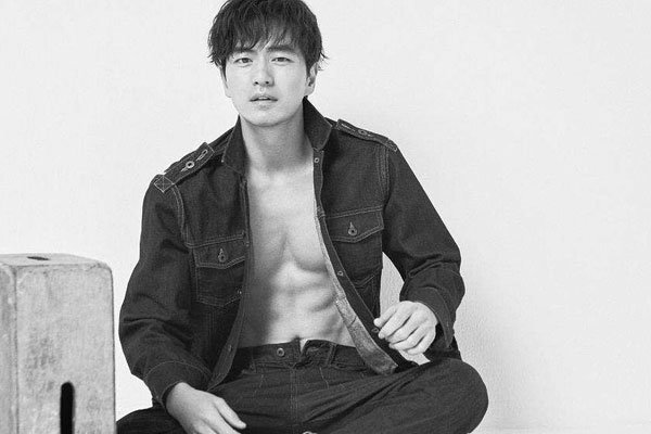 李阵郁个人资料 和女演员接吻让很多人不敢直视