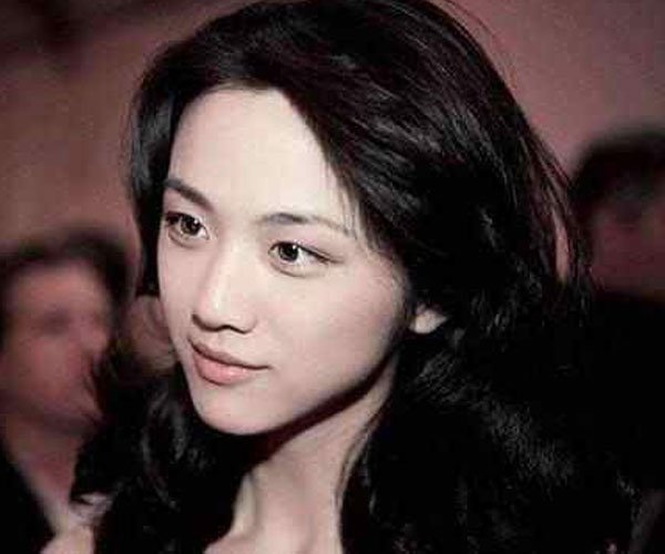 女明星很多都是不得已拍三级片的吗 得提防某些男演员的揩油