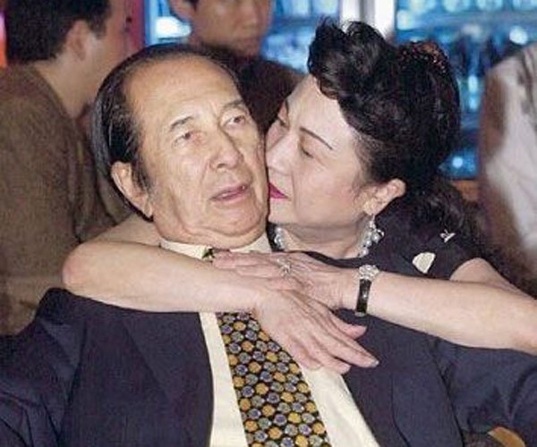 蓝琼缨14岁能满足赌王吗 她的报应是什么呢