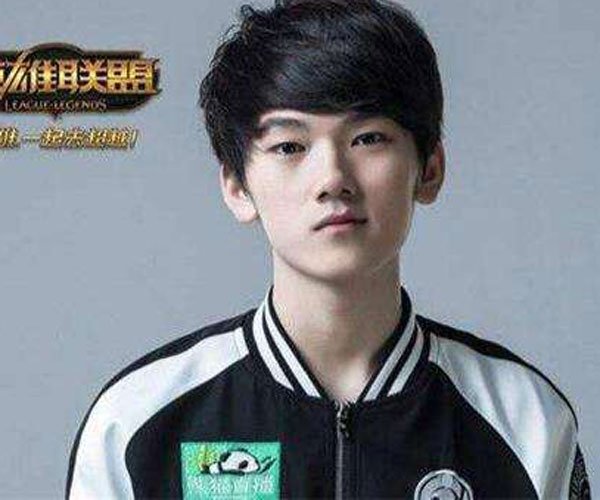 jackeylove女朋友是婉仪吗 很期待阿水有女朋友公开