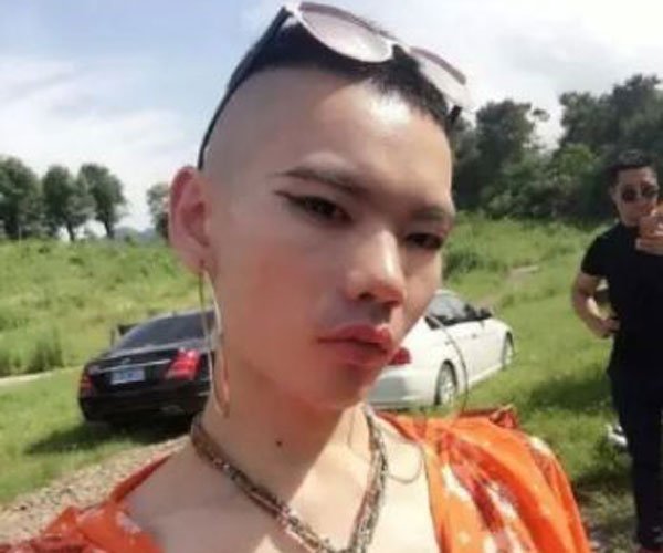 狮子男喜欢女生的表现 有那些小动作小细节暗示
