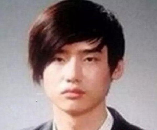 李钟硕素颜照片真丑图 不整容就像少点什么