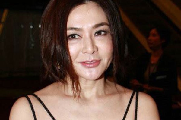 关之琳演过哪些出格电影 一直是单身,不会结婚了
