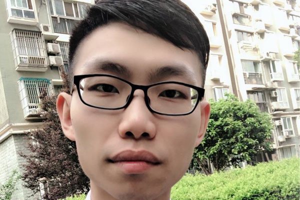 双鱼男喜欢你的表现 喜欢女孩子肯定是羞涩的
