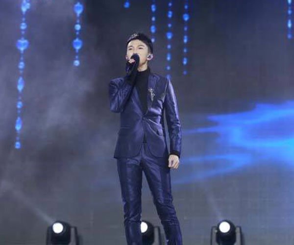 周深个人资料简介是男是女 为什么是女声呢